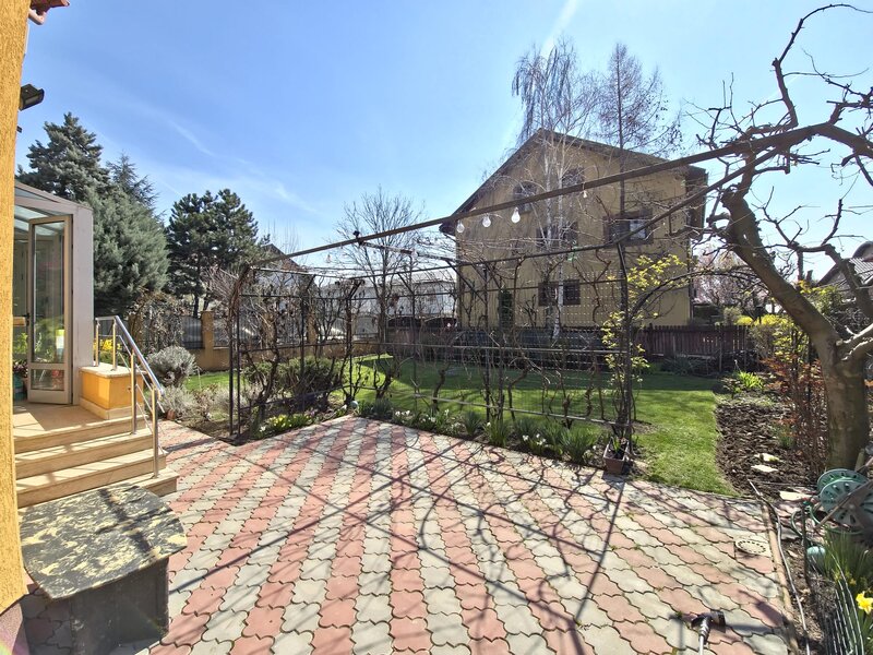 Prelungirea Ghencea, vila P+1, regie proprie, teren 627 mp, d=35 m, 1 garaj