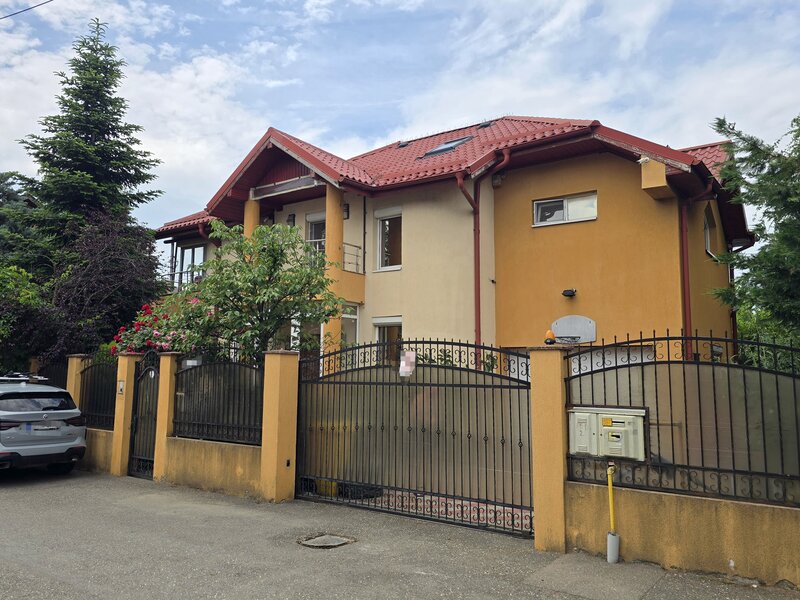 Prelungirea Ghencea, vila P+1, regie proprie, teren 627 mp, d=35 m, 1 garaj